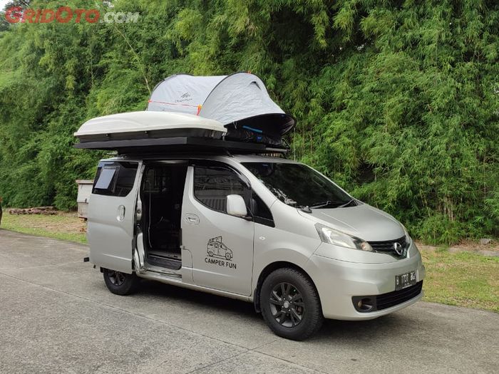 Nissan Evalia yang dimodifikasi campervan