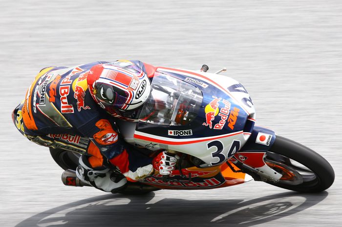 Mario S.A berhasil amankan podium kedua pada balapan pertama Red Bull Rookies Cup Valencia 2020