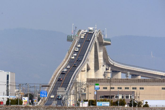 Jembatan Eshima Ohashi