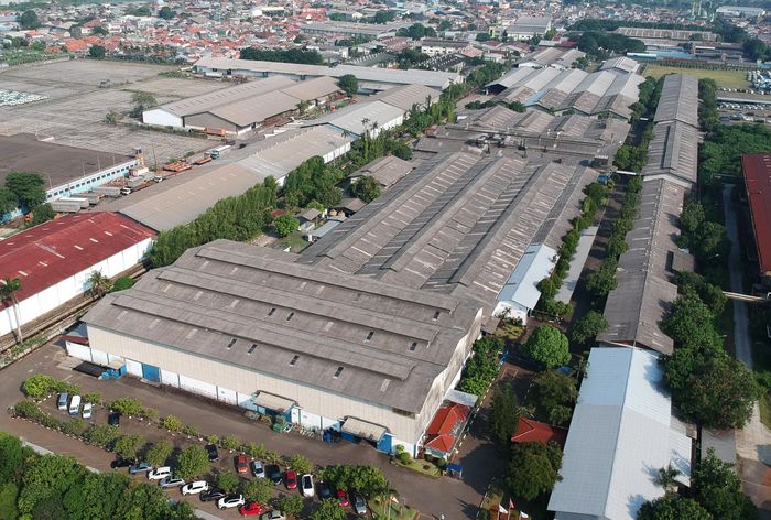 Pabrik perakitan milik PT Handal Indonesia Motor di Pondok Ungu, Bekasi