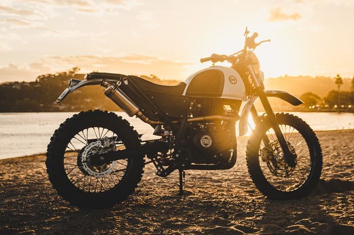 Royal Enfield Himalayan custom besutan Tommy Thoring dari Australia