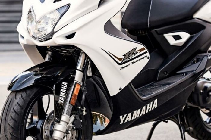Yamaha Aerox R berkapasitas 50 cc 2 tak
