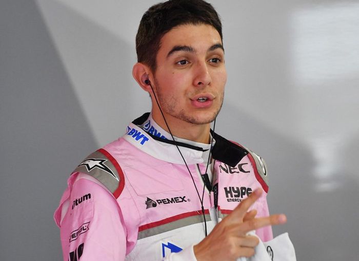Pembalap tim Force India, Esteban Ocon masih berharap bisa balapan F1