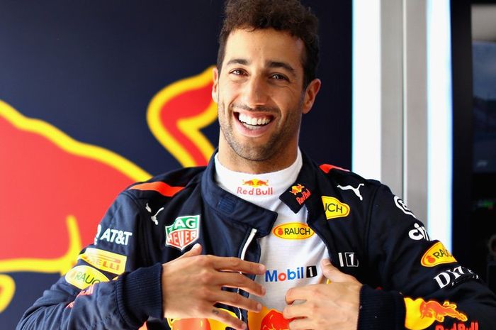 Daniel Ricciardo keluar dari Red Bull Racing akhir musim ini