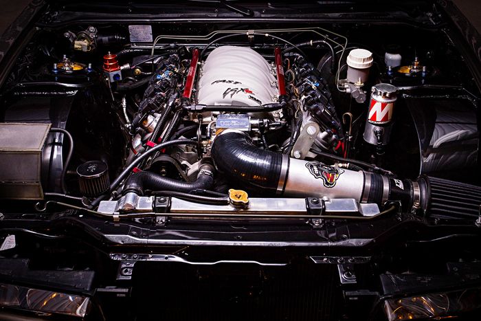 Mesin V8 LS7, berkapasitas 7.000cc pada Nissan 240SX