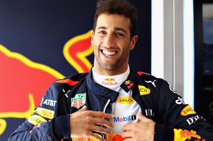 Daniel Ricciardo keluar dari Red Bull Racing akhir musim ini