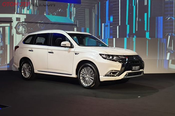 Mitsubishi New Outlander PHEV Hadir di Indonesia Ini Arti 