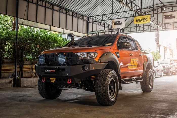 Modifikasi Ford Ranger gaya ALTO asal Thailand