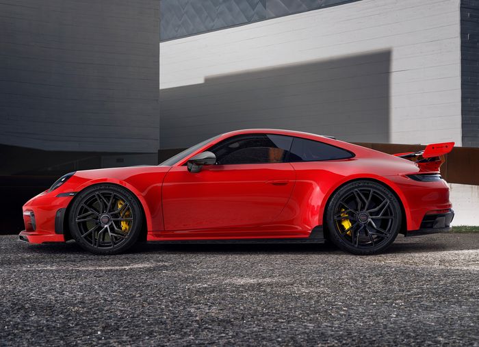 Modifikasi Porsche 911 GTS mendapat aero kit sporty dan pelek baru