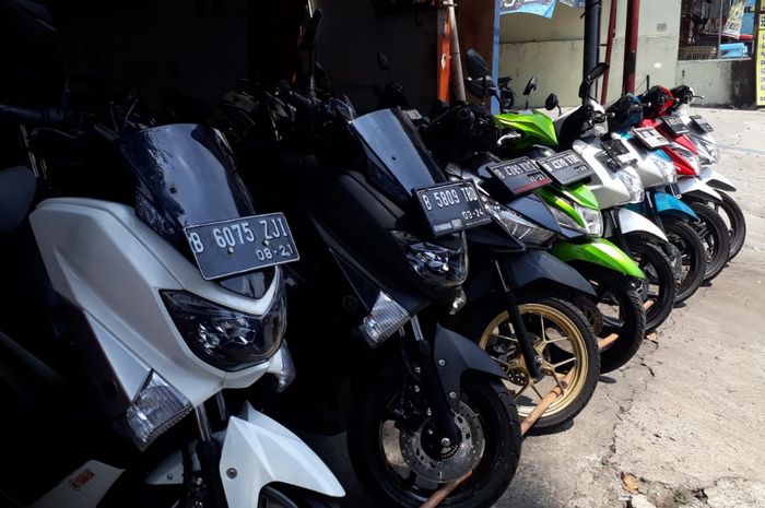 Deretan motor matic seken di Sukses Motor, Depok