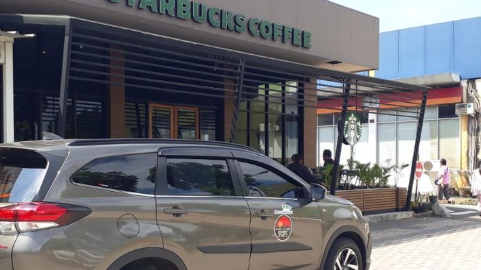 Suasana di gerbang tol Bakauheni Selatan