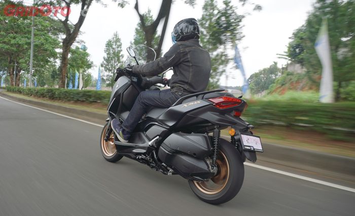 Total servis sokbreker belakang Yamaha XMAX hanya Rp 350 ribuan 
