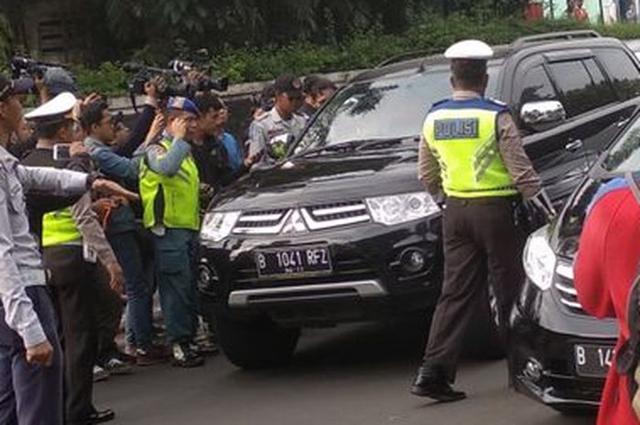 Mobil bernopol RF tidak mempan aturan ganjil-genap yang diberlakukan 
