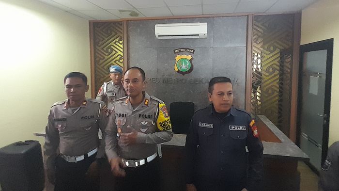 Kasat Lantas Polres Metro Bekasi Kota AKBP Yugi Bayu Hendarto