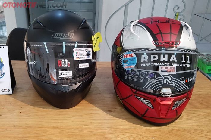 Helm bertipe fullface