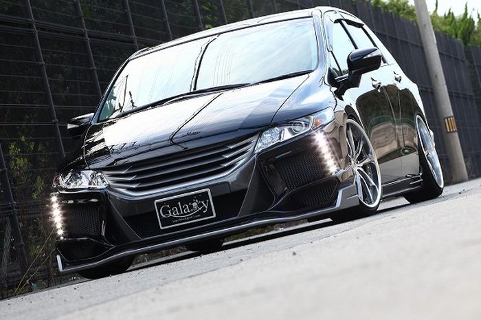 Modifikasi Honda Odyssey RB3 tampil agresif kena racikan Blackpearl, Jepang