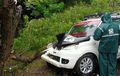 Melaju di Hutan Cekik, Daihatsu Terios Mengarah ke Pohon, Seketika Terburai
