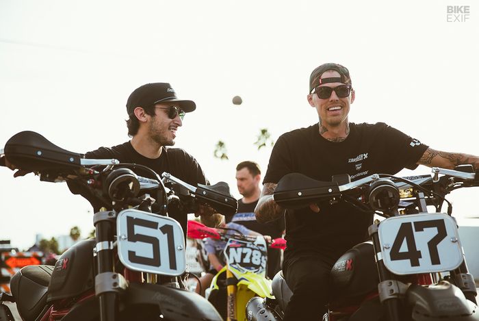 Jordan Graham (#47) dan Ricky Diaz (#51), rider dari dua Ducati Scrambler Desert Sled tersebut