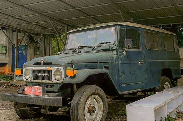 Toyota Land Cruiser FJ45