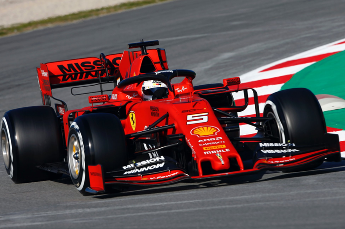 Sebastian Vettel pada tes F1 di Barcelona (18/2)