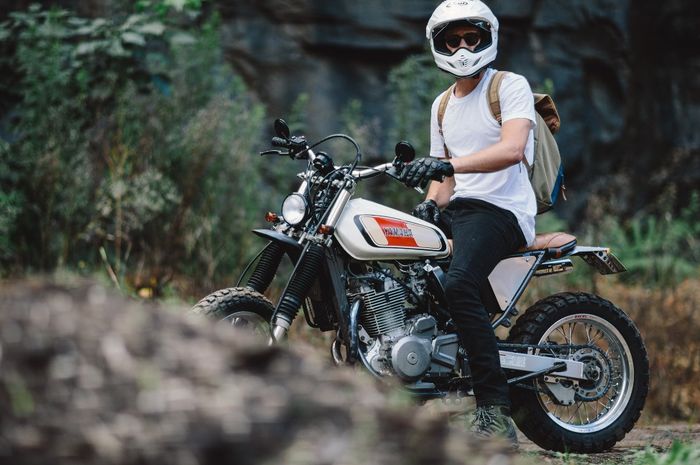 Suzuki DR650SE kustom scrambler bikinan Pat, dilansir oleh www.throttleroll.com