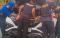 Ruang Mesin Toyota Rush di Parkiran PA Situbondo Bikin Geger, Damkar Sempat Dibuat Frutasi