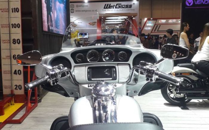 Harley Davidson CVO Limited yang dipamerkan pada gelaran GIIAS 2018.(Kompas.com/Alsadad Rudi)