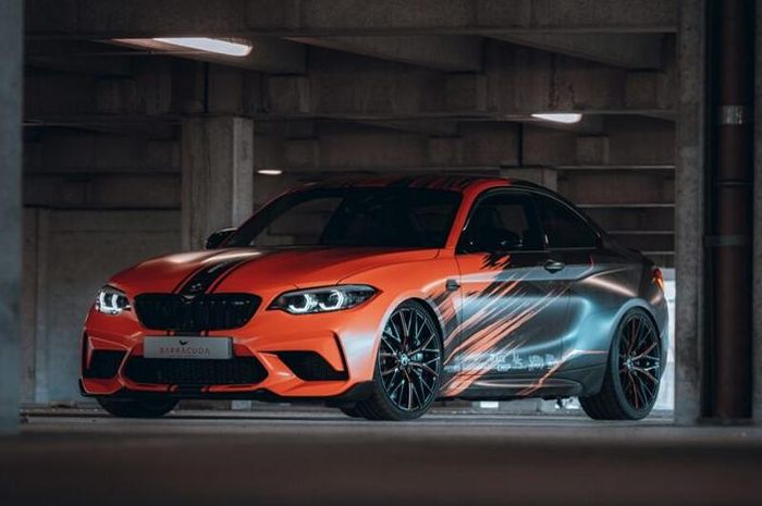Modifikasi BMW M2 pakai body wrapping keren
