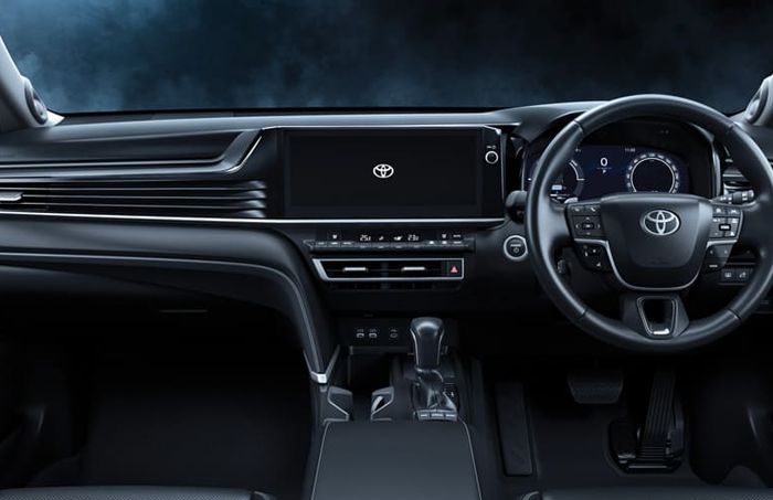 Interior New Camry 2.5 V AT