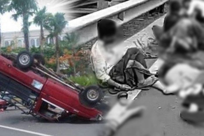 Kecelakaan pikap terguling di Cipondoh, Kota Tangerang, Minggu (25/11/2018)