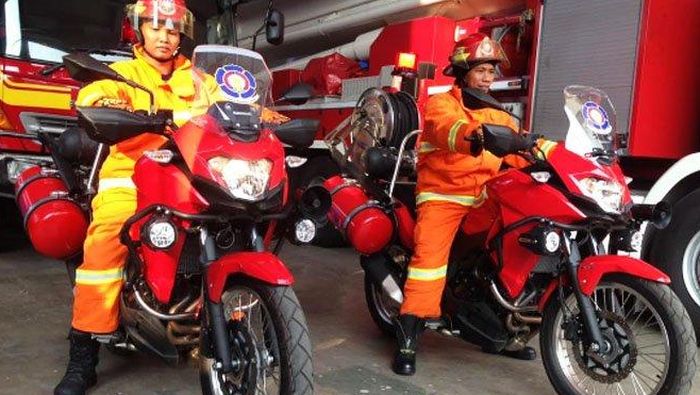 WALANG KADUNG - Dua Driver motor PMK siap menerobos gang kampung jika ada kebakaran