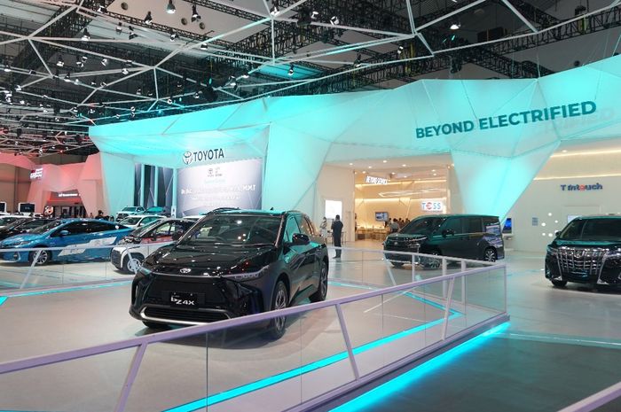 Booth Toyota di GIIAS 2022