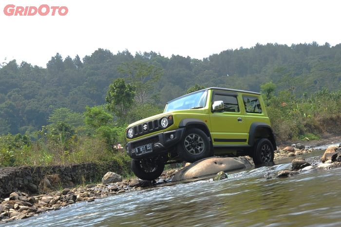 Lebih laris Suzuki Jimny 3 Doors atau 5 Doors? Ini jawaban bos pabrikan.