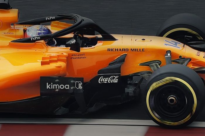 Logo Coca-Cola di barge boards mobil F1 tim McLaren