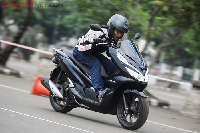 Honda PCX Hybrid