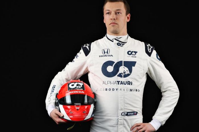 Berkat pengalamannya jadi pembalap uji Ferrari, Daniil Kvyatt mengurungkan niatnya untuk pensiun dari F1