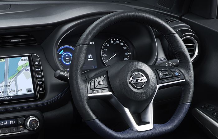 Nissan Kicks e-Power Autech dibekali headunit ukuran 8 inci