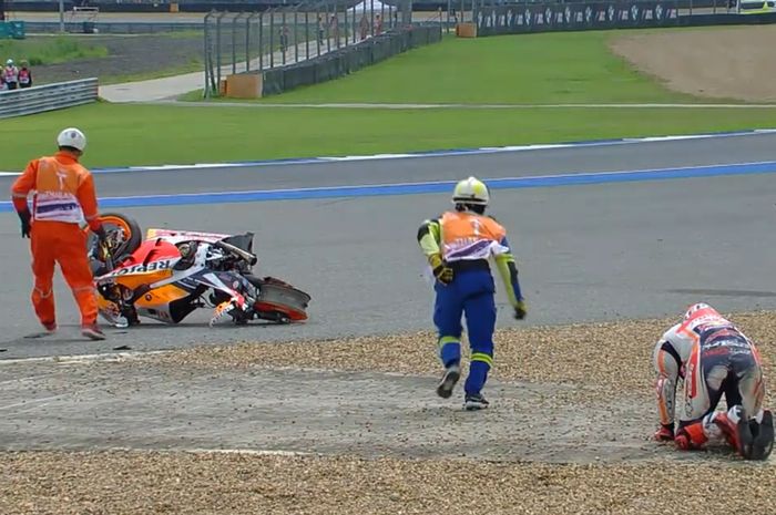 Marc Marquez harus menjalani pemeriksaan lanjutan usai mengalami crash parah di FP1 MotoGP Thailand 2019 yang digelar di sirkuit Buriram