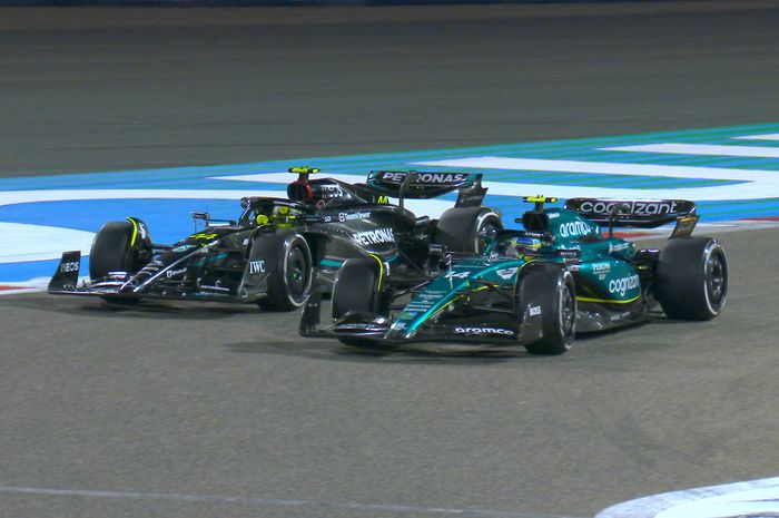 Lewis Hamilton bersaing sengit dengan Fernando Alonso yang mengalahkannya di balap F1 Bahrain 2023