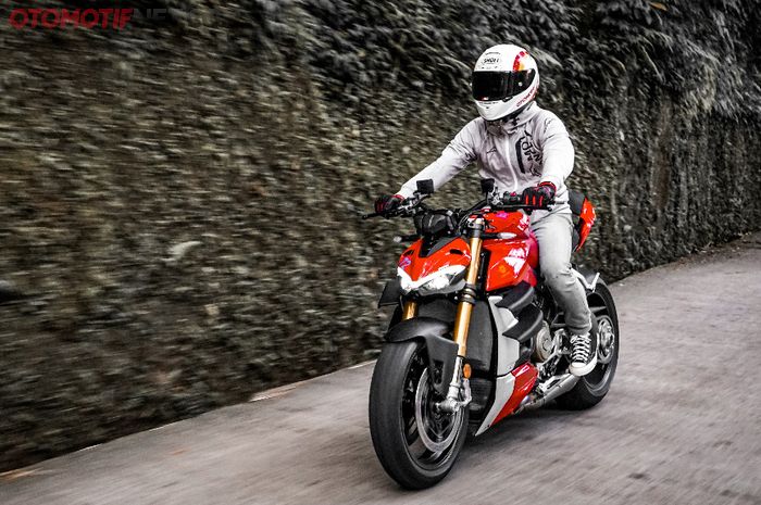 Ulasan first ride Ducati Streetfighter V4S
