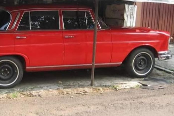 Mercedes-Benz 220S bekas kendaraan Bung Hatta