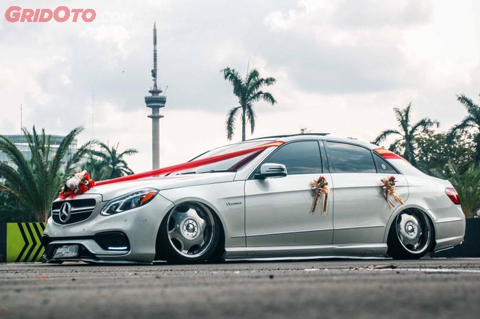 Modifikasi Mercedes-Benz E250 W212 AMG lebih fresh jadi mobil nikah gaul