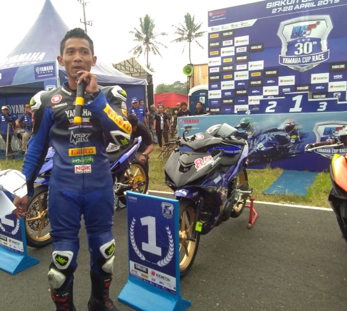 M. Erfin Firmansyah saat diwawancarai usai memenangkan kelas utama YCR1 Boyolali 2019