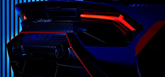 Bagian belakang Lamborghini Huracan STJ