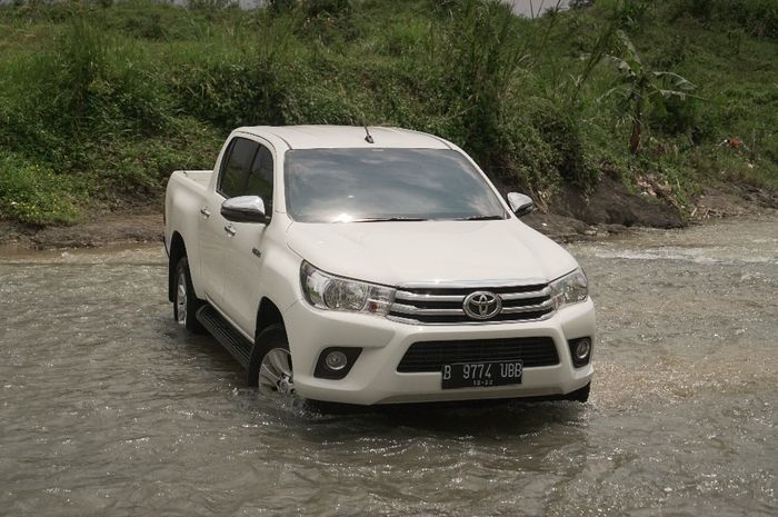 Spesifikasi dan kisaran harga Toyota Hilux tahun 2019 seken