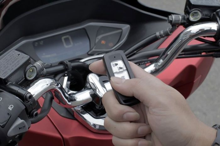 Ilustrasi Smart Key System di All New Honda PCX 160