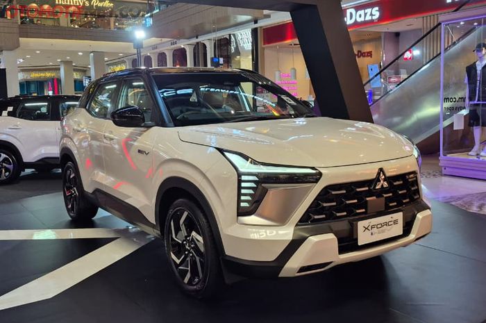Update harga Mitsubishi Xforce HEV Non Premium Package pada September tahun 2026.