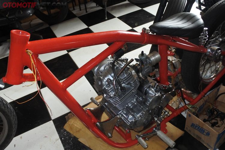 rangka motor custom bobber