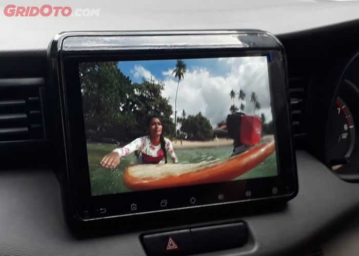 Mau Nonton Tv Di Mobil Pasang Tv Tuner Digital Aja Semua Halaman Gridoto Com