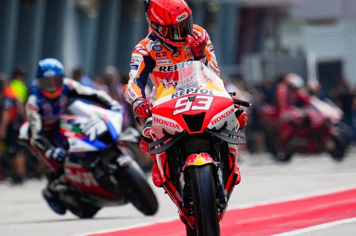 Marc Marquez meminta Honda agar lebih cepat mengambil keputusan pengembangan motor RC213V karena terlalu lambat dibanding pabrikan lain di MotoGP 2023